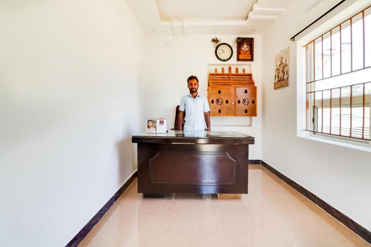 Oyo 68320 Bgr Residency Hotel Tirupati Exterior photo